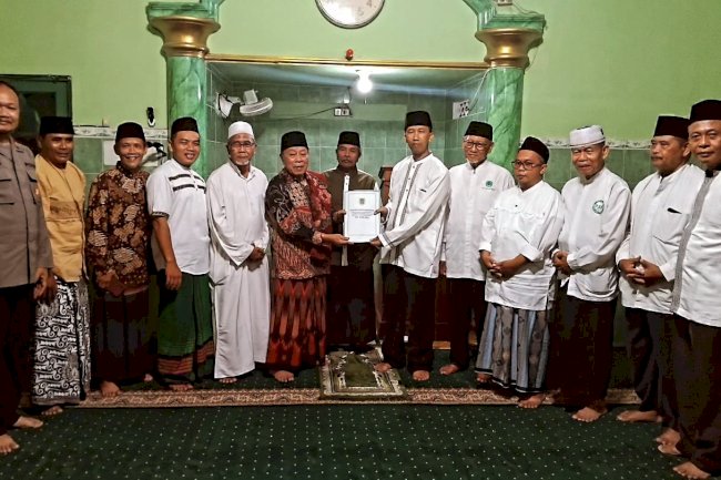 Muspika Klaten Selatan  Sholat Tarawih Berjamaah di Desa Nglinggi