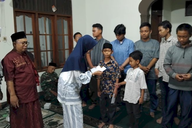 Penutupan Tarawih Keliling Tingkat Kecamatan dengan santunan Anak Yatim
