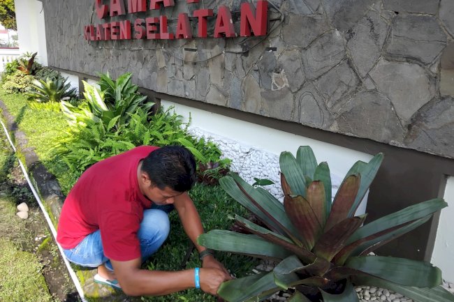 Gerakan Jumat Bersih dalam Rangka Hari Peduli Sampah Nasional