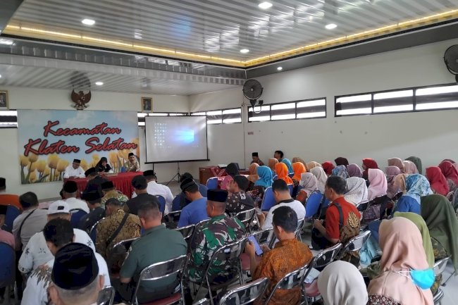 Antusiasme Pengajian Rutin Jumat Pagi Ramadhan
