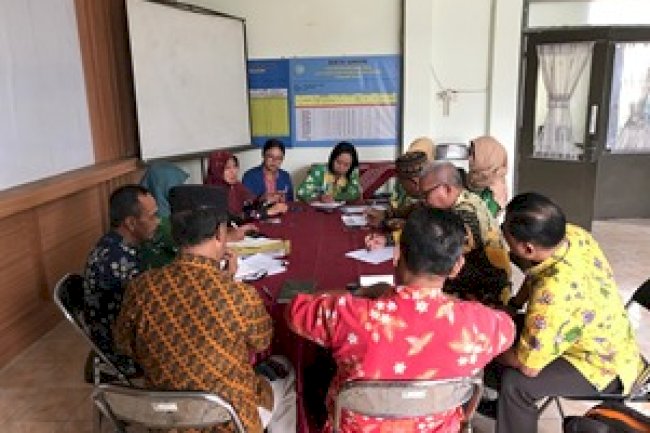 Kecamatan Klaten Selatan Bahas Penanganan Sampah di Desa Trunuh Melalui Konsul Bu Camat