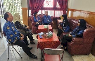 konsul Bu Camat Penyelesaian Masalah Internal Lembaga
