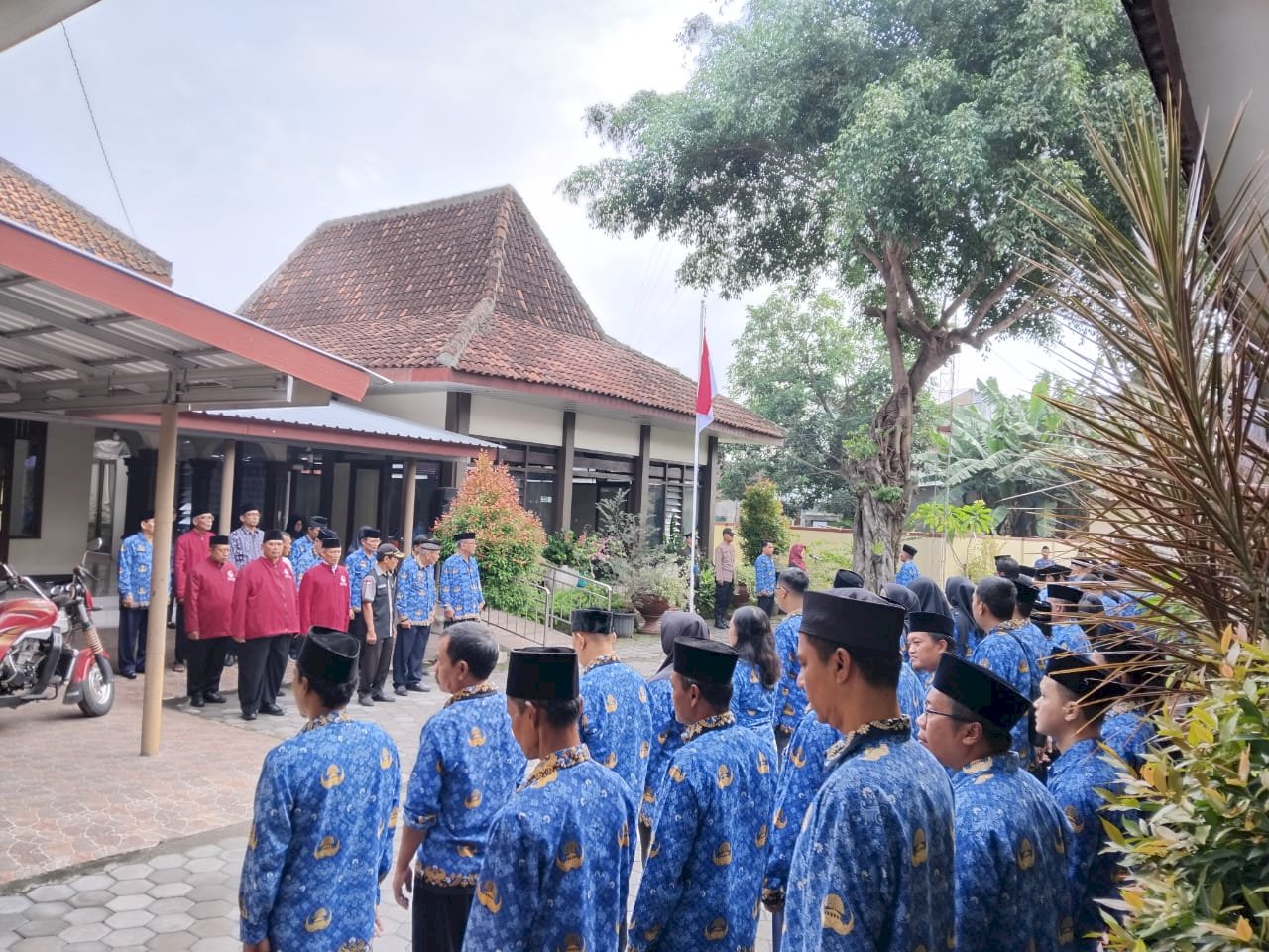Upacara Hari Pahlawan di Klaten Selatan Berlangsung Khidmat dan Penuh Semangat
