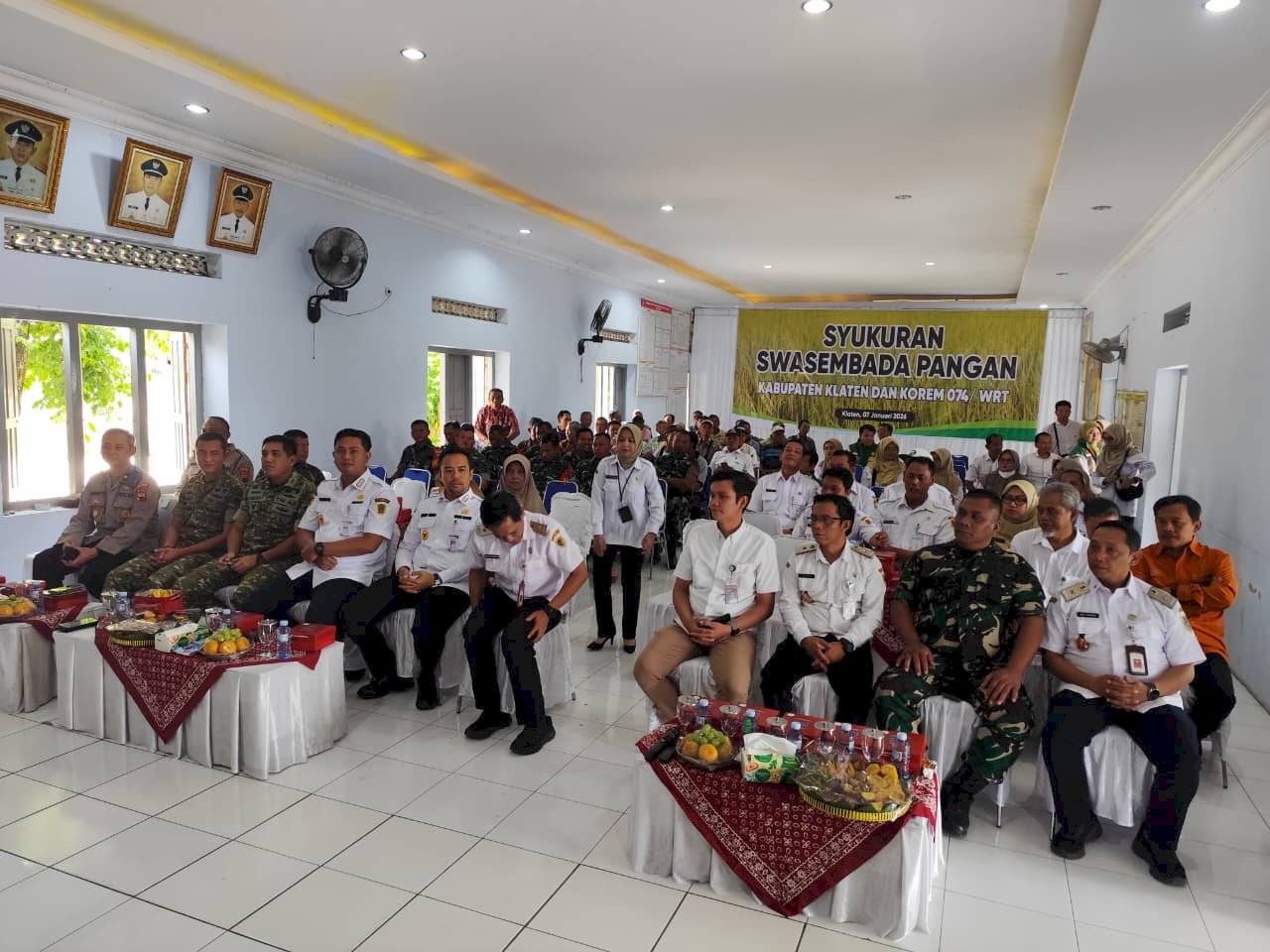 Danrem 074/Warastratama dan Forkopimda Klaten Ikuti Meeting Panen Raya Bersama Presiden RI